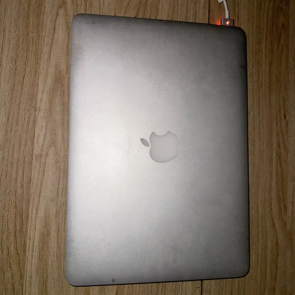 Apple Metallic Gray Laptop